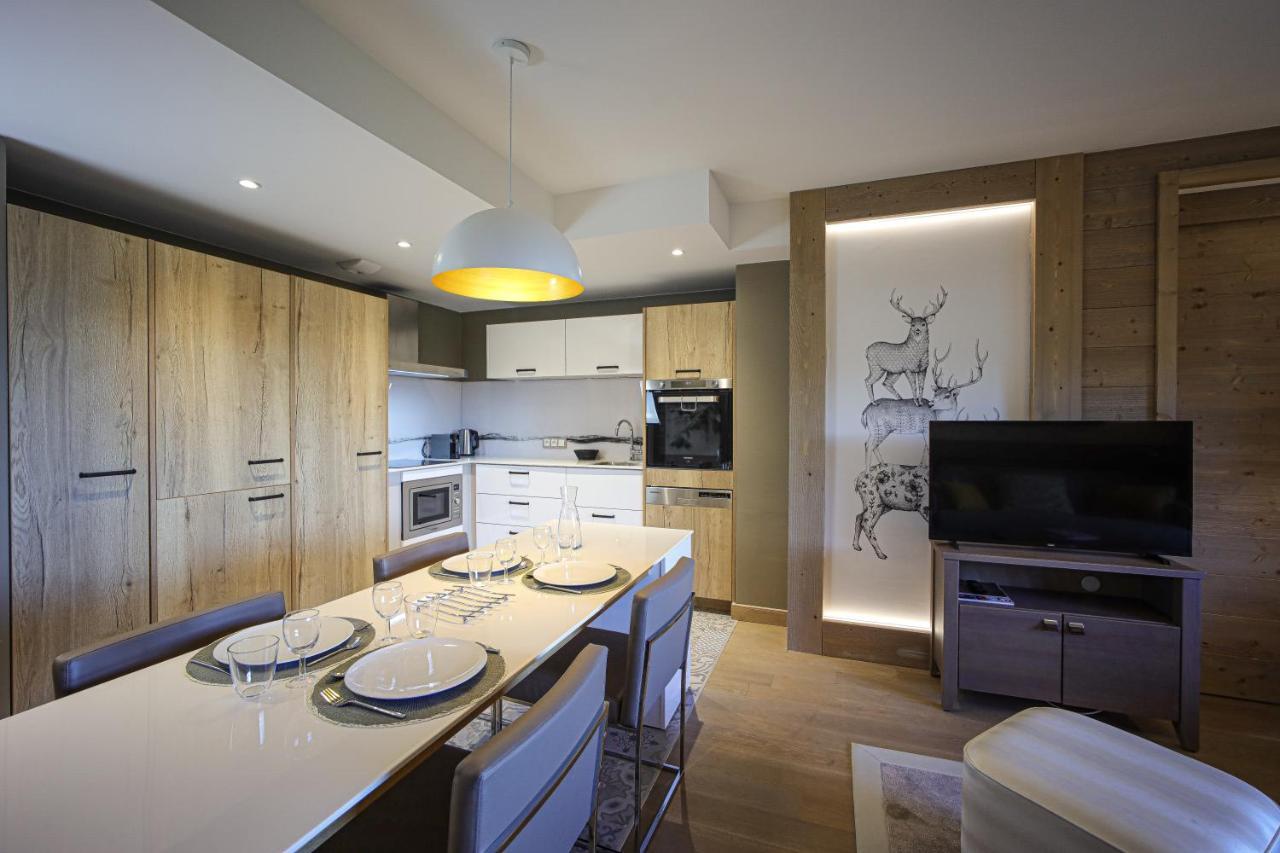 Residence L'Hevana - Appartements De Prestige Meribel Centre Exterior photo